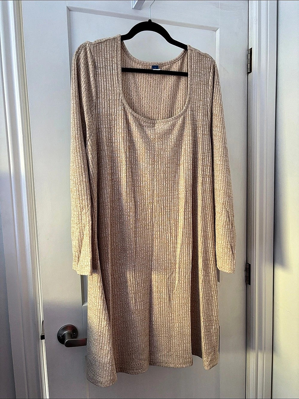BNWT Old Navy Knit Long Sleeve knee length Dress in Beige oatmeal Size XL